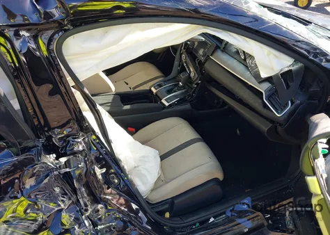 2017 Honda Civic Lx z USA, uszkodzony, nr VIN 19XFC2F5XHE005306